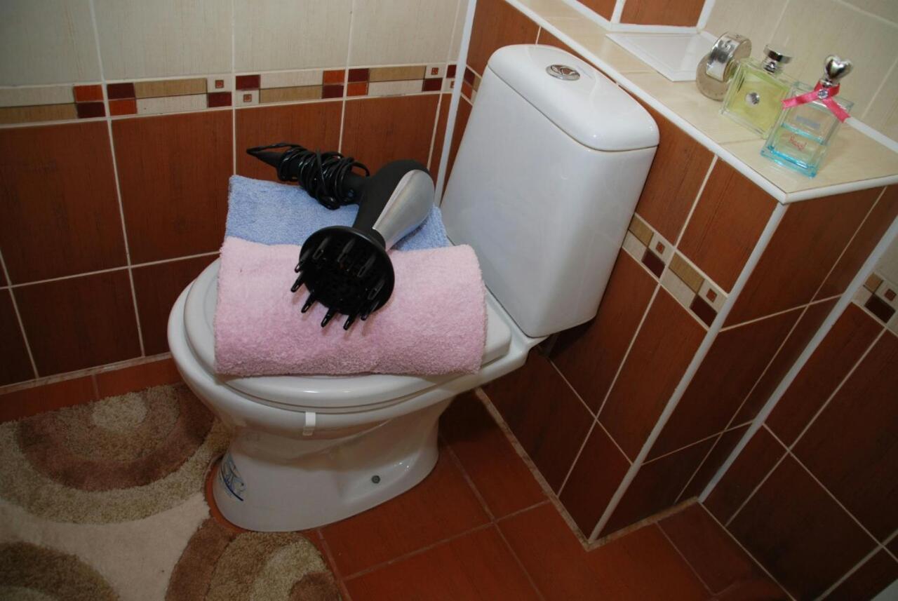 Topilche Apartment Ternopil Eksteriør bilde